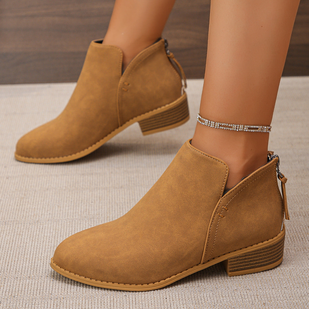 Women's Pointed-toe Leather Boots With Back Zipper