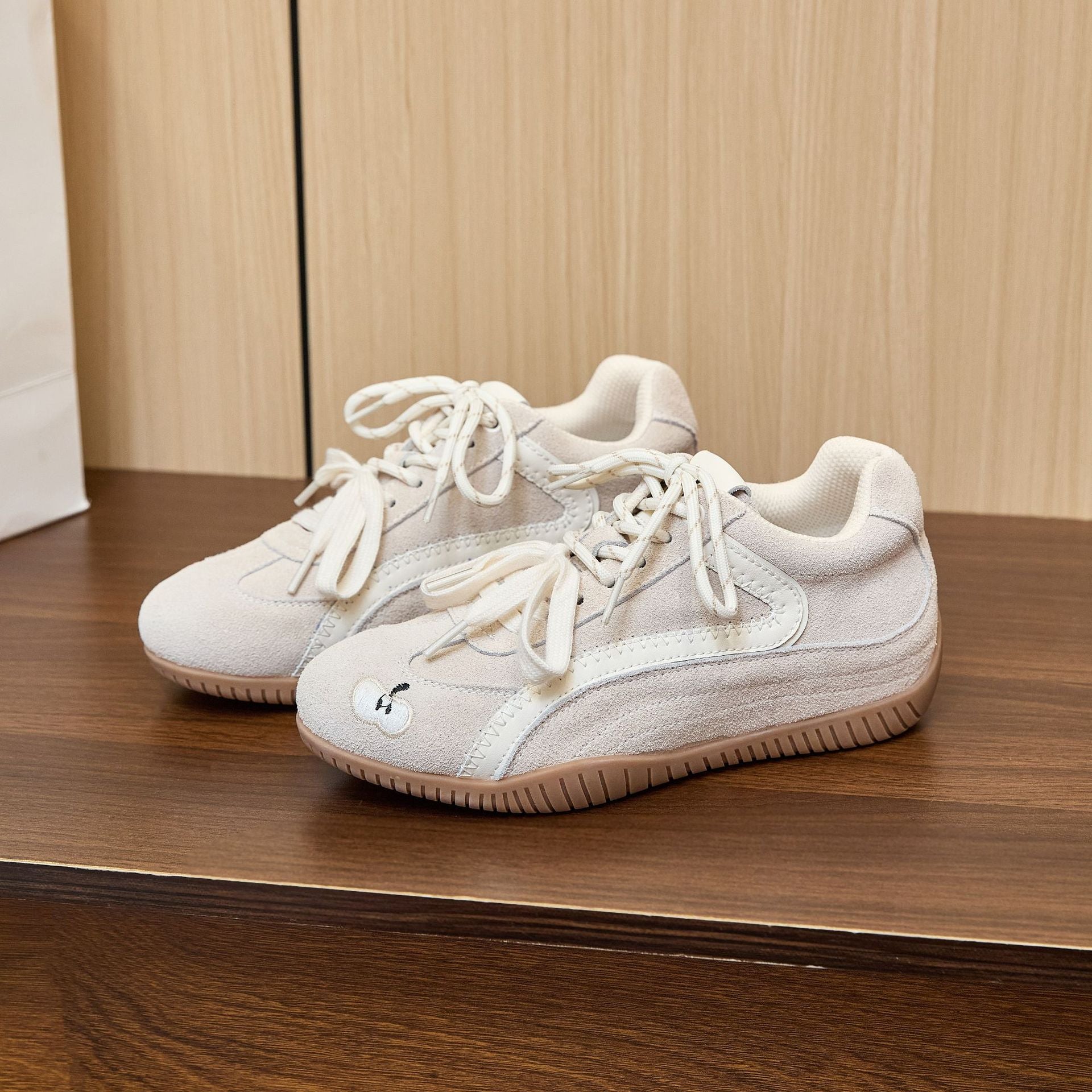 Women's Invisible Height-increasing Training Shoes