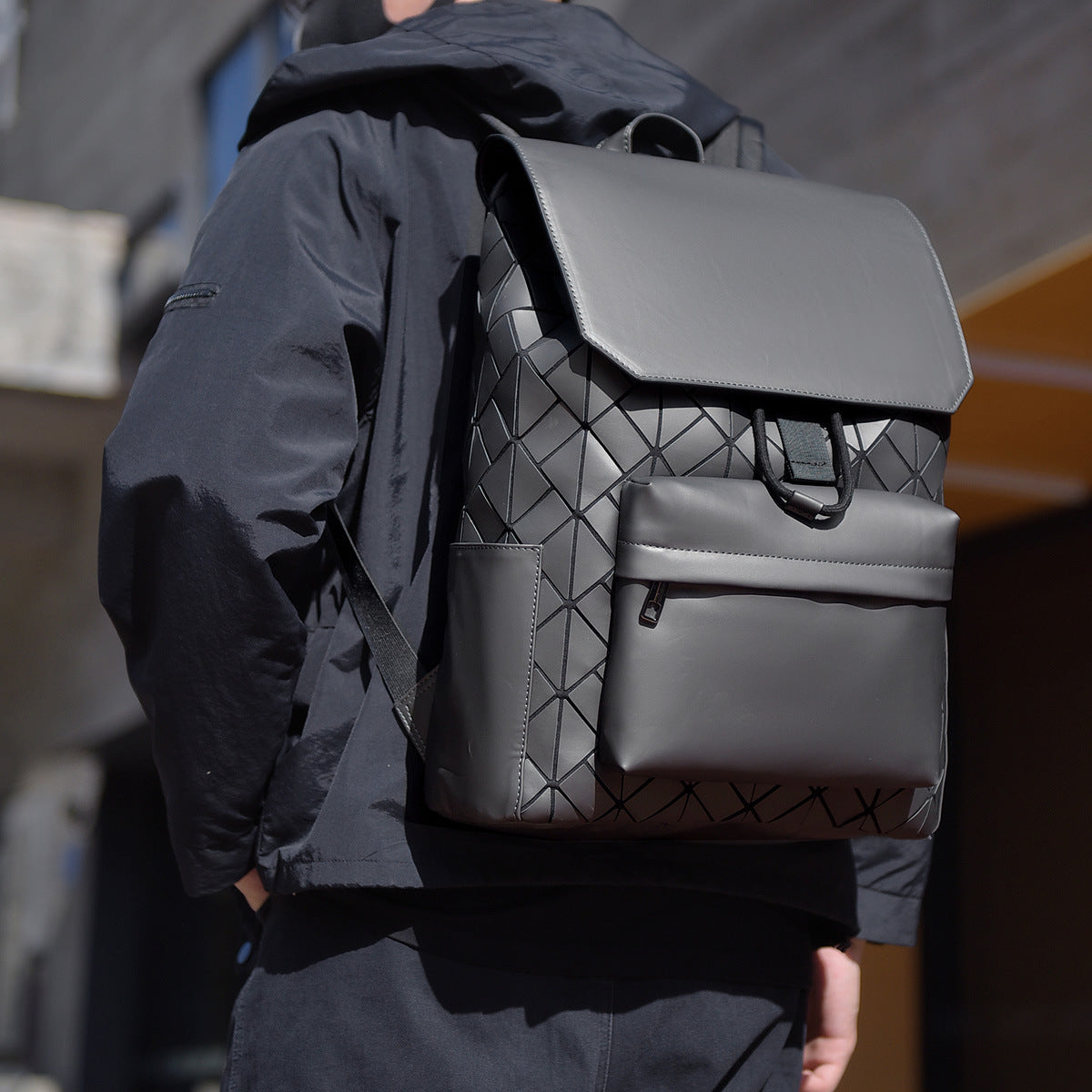 Diamond Pattern Men's Large Capacity Backpack