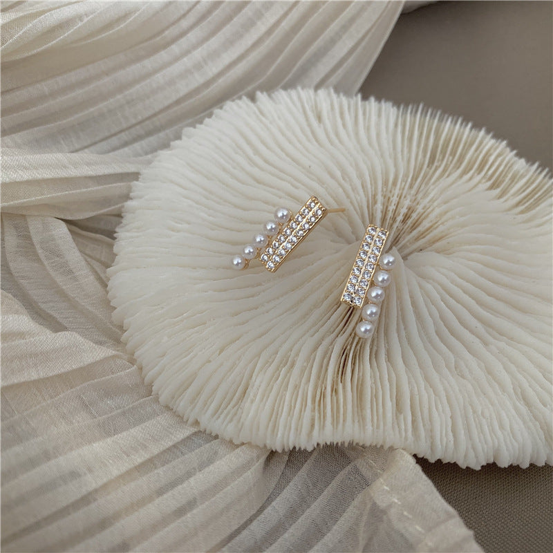 Pearl Crystal Stud Earrings For Women