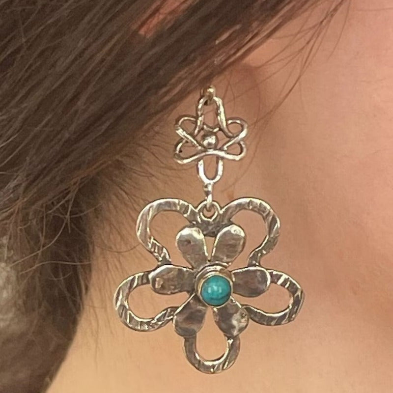 Retro Floral Hollow-out Pendant Earrings