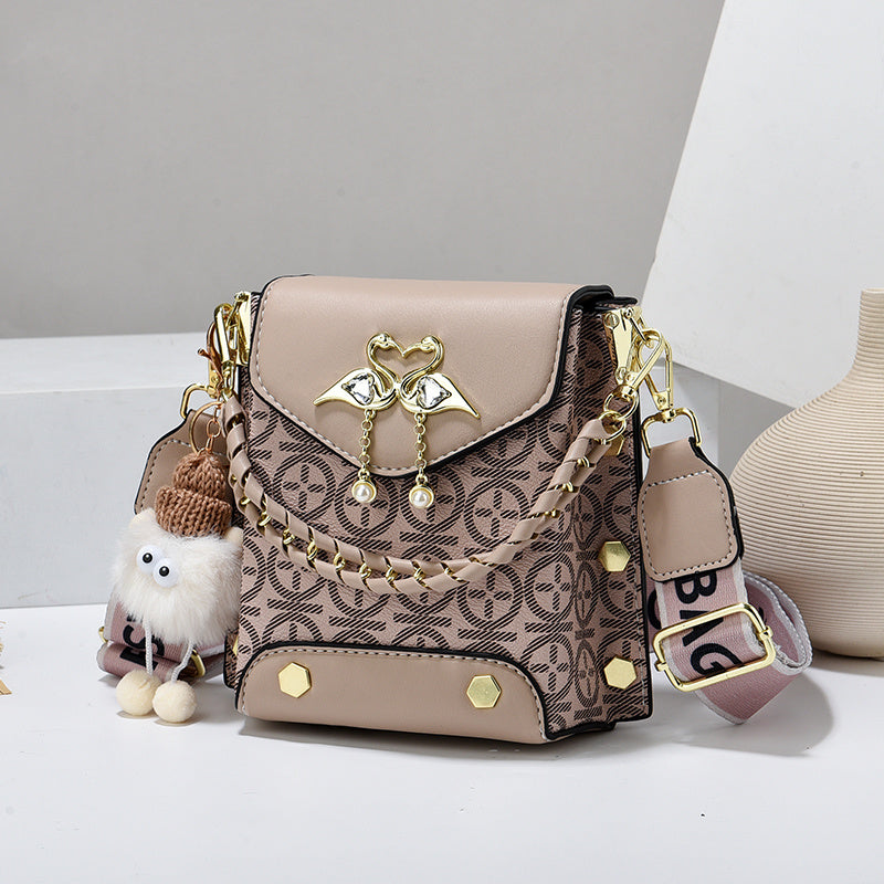 Fashionable Crossbody Flip Cover Bag