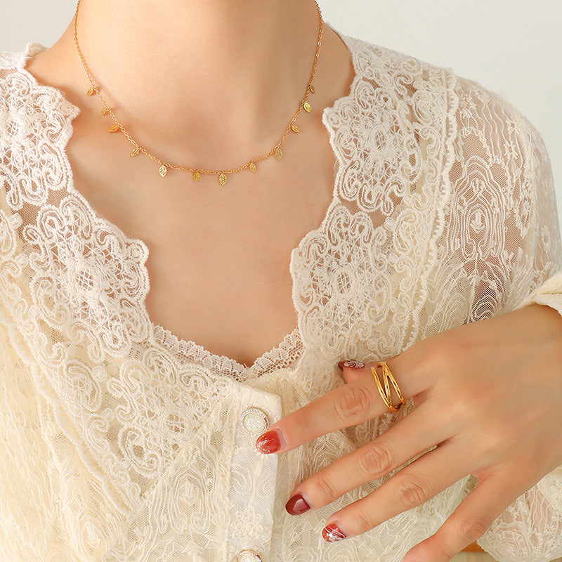 Euro-American Instagram-style Roman Inspired Multi-attachment Versatile Clavicle Chain